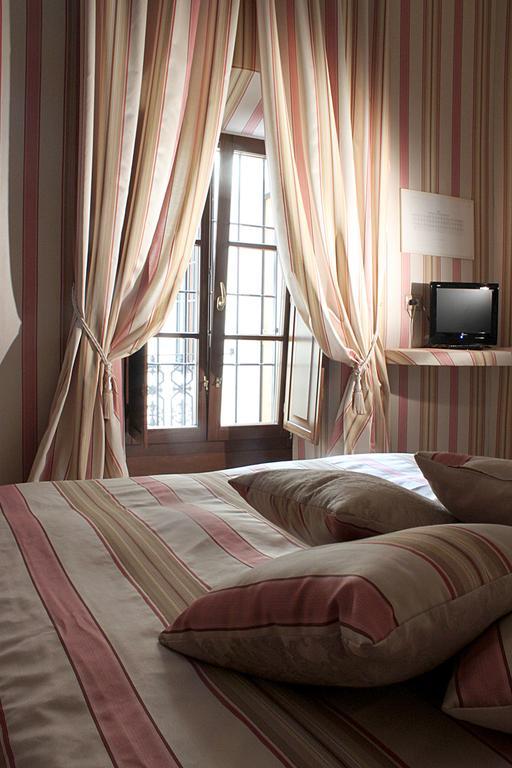 Palazzo Antica Via Appia Bed and Breakfast Bitonto Værelse billede